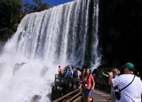 Cataratas de Iguazu y aventura por el lado Argentino . Foz de Iguazu, BRASIL